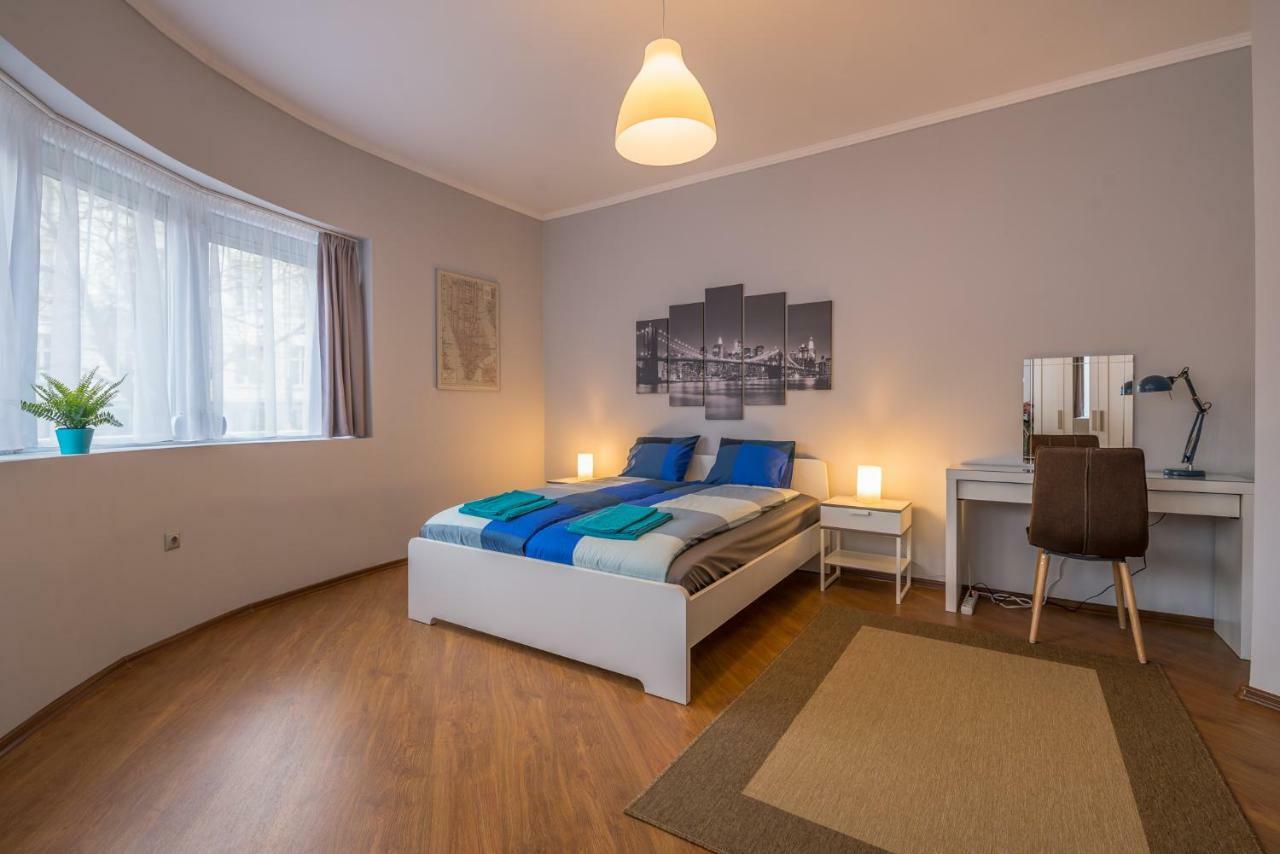 5Th Avenue Sofia Two Bedroom, Two Bathroom, Positano Street Suite By Flat Mаnager Εξωτερικό φωτογραφία